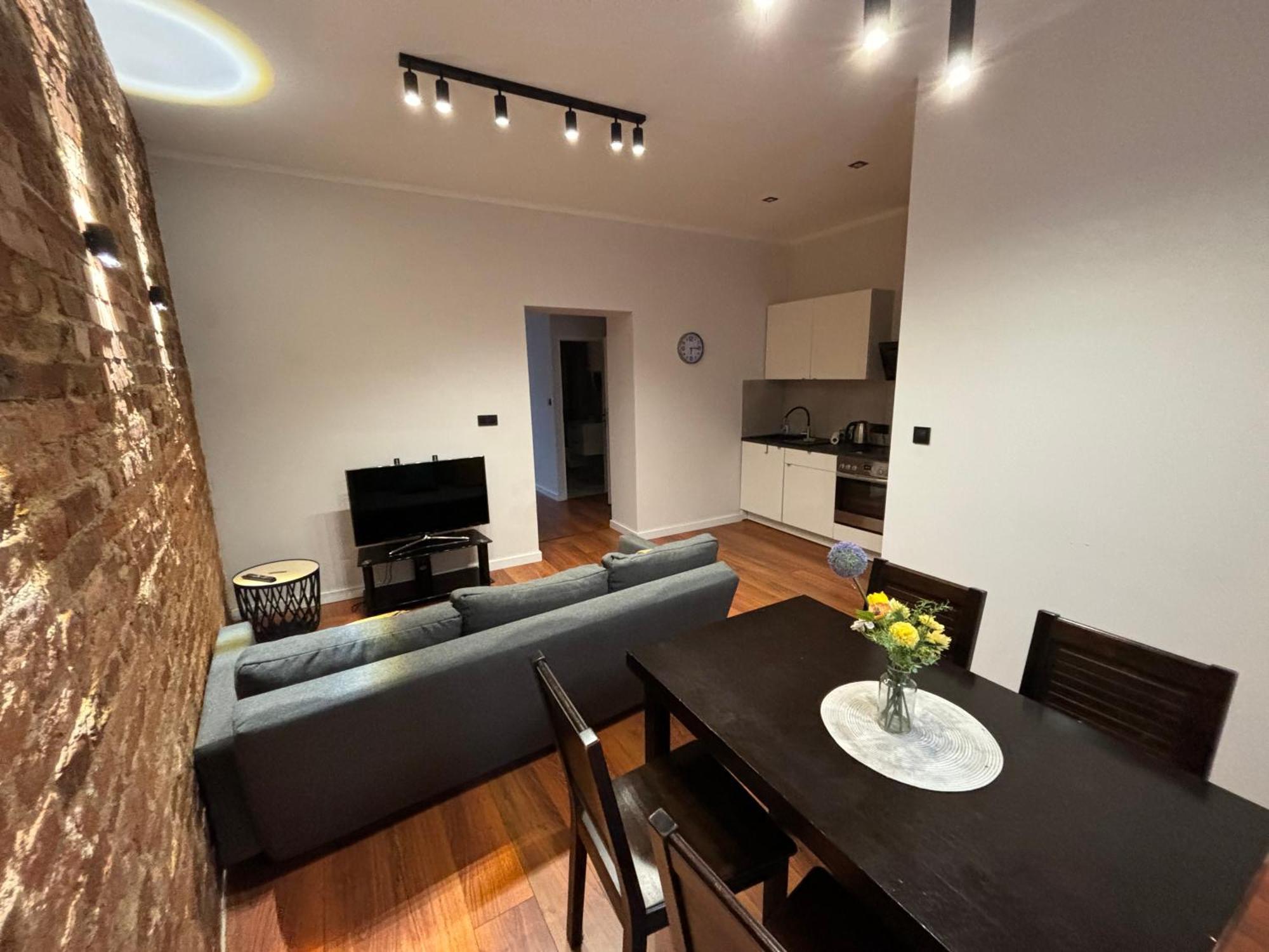 Kk Apartament Marszalkowski Bytom Buitenkant foto