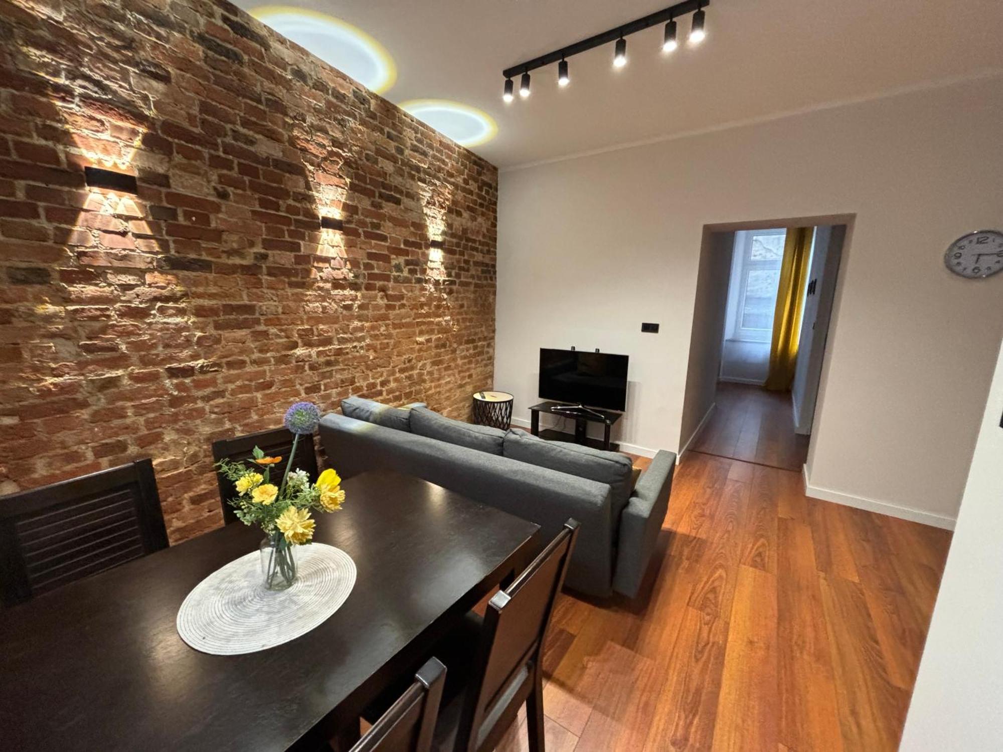Kk Apartament Marszalkowski Bytom Buitenkant foto